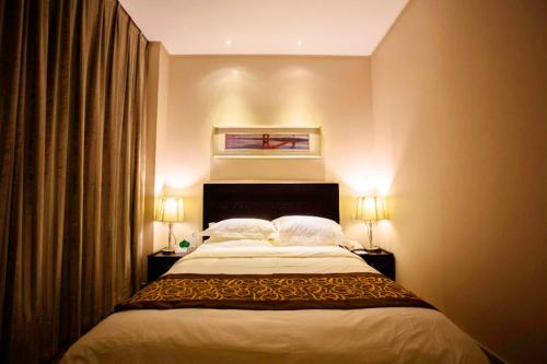 酒店大床間入住人數、收費標準及會議廳租賃詳解