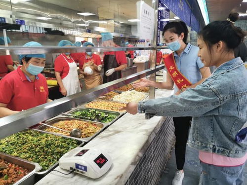 鄭大二附院營養(yǎng)食堂榮獲“餐飲服務食品安全示范店”稱號